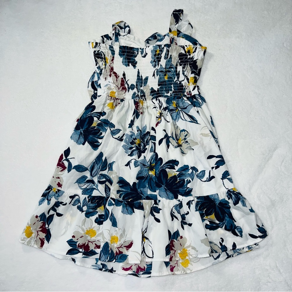 White Floral Dress - Picture 4 of 7